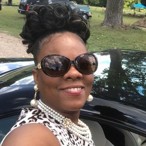 Meet your Posher, Ladonna